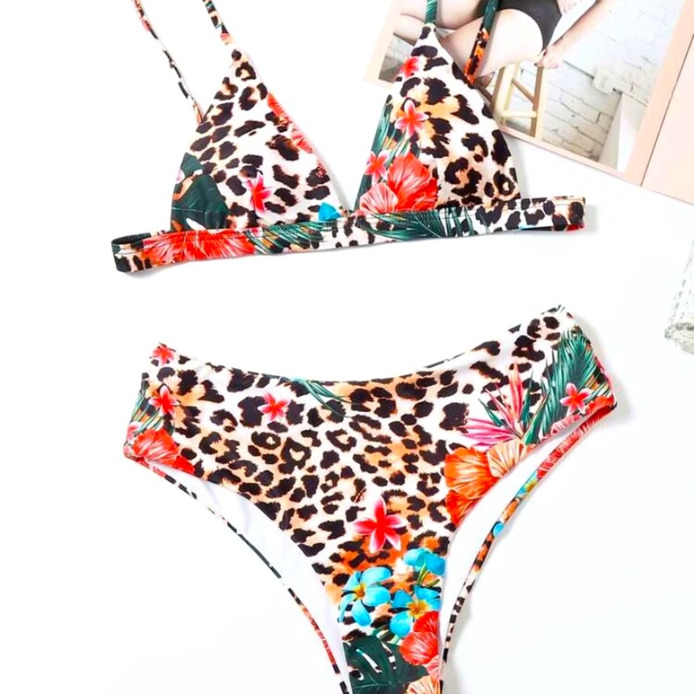NWT Print leopard Bikini